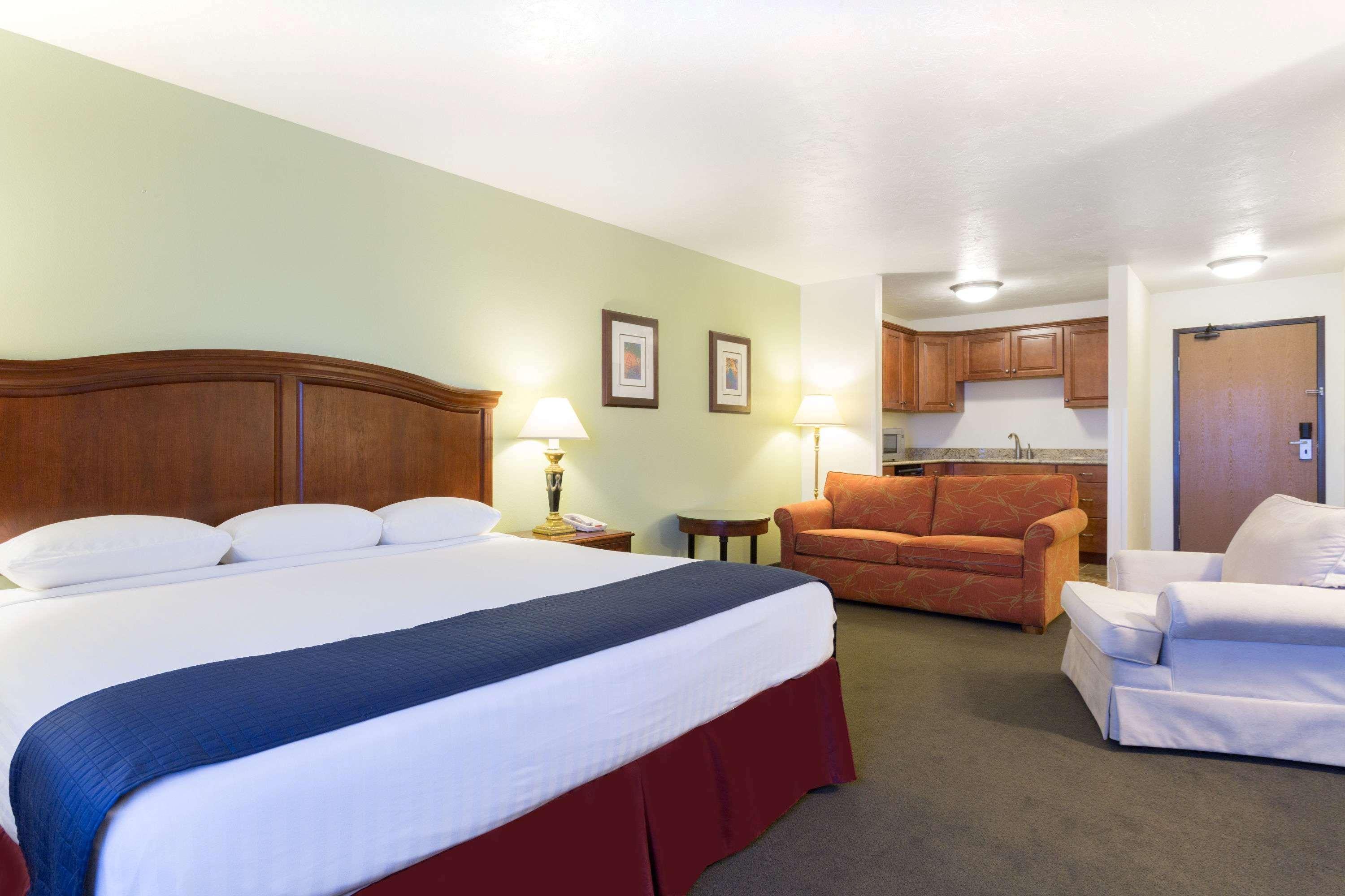 Super 8 By Wyndham 4* Montpelier